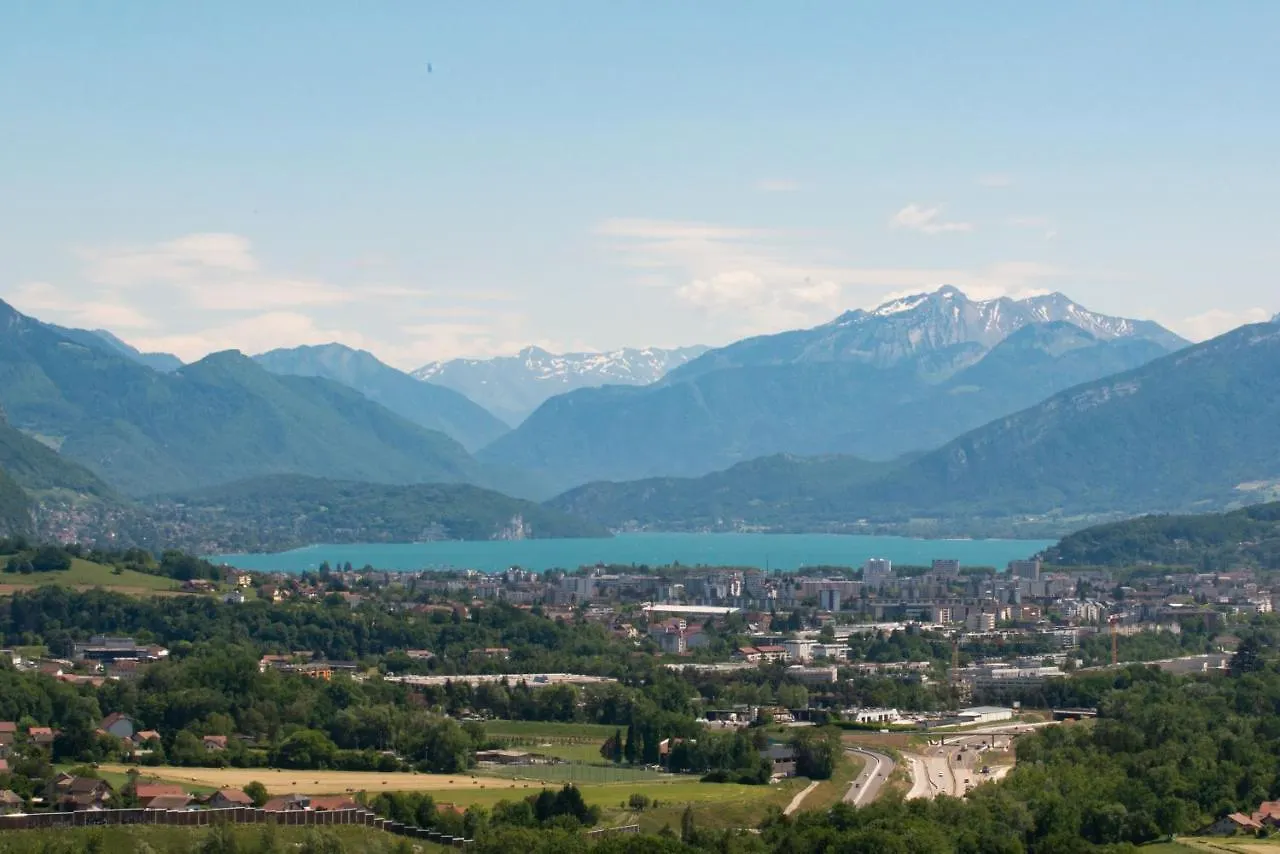 La Villa Du Lac Annecy 0*,